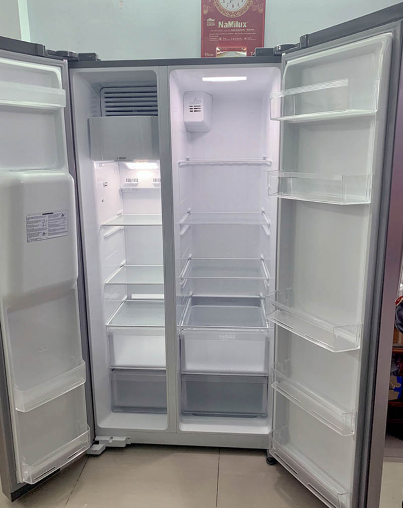 Tủ Lạnh Side By Side KAFF KF-BCD606MBR với thể tích lớn giúp lưu trữ nhiều thực phẩm cùng lúc