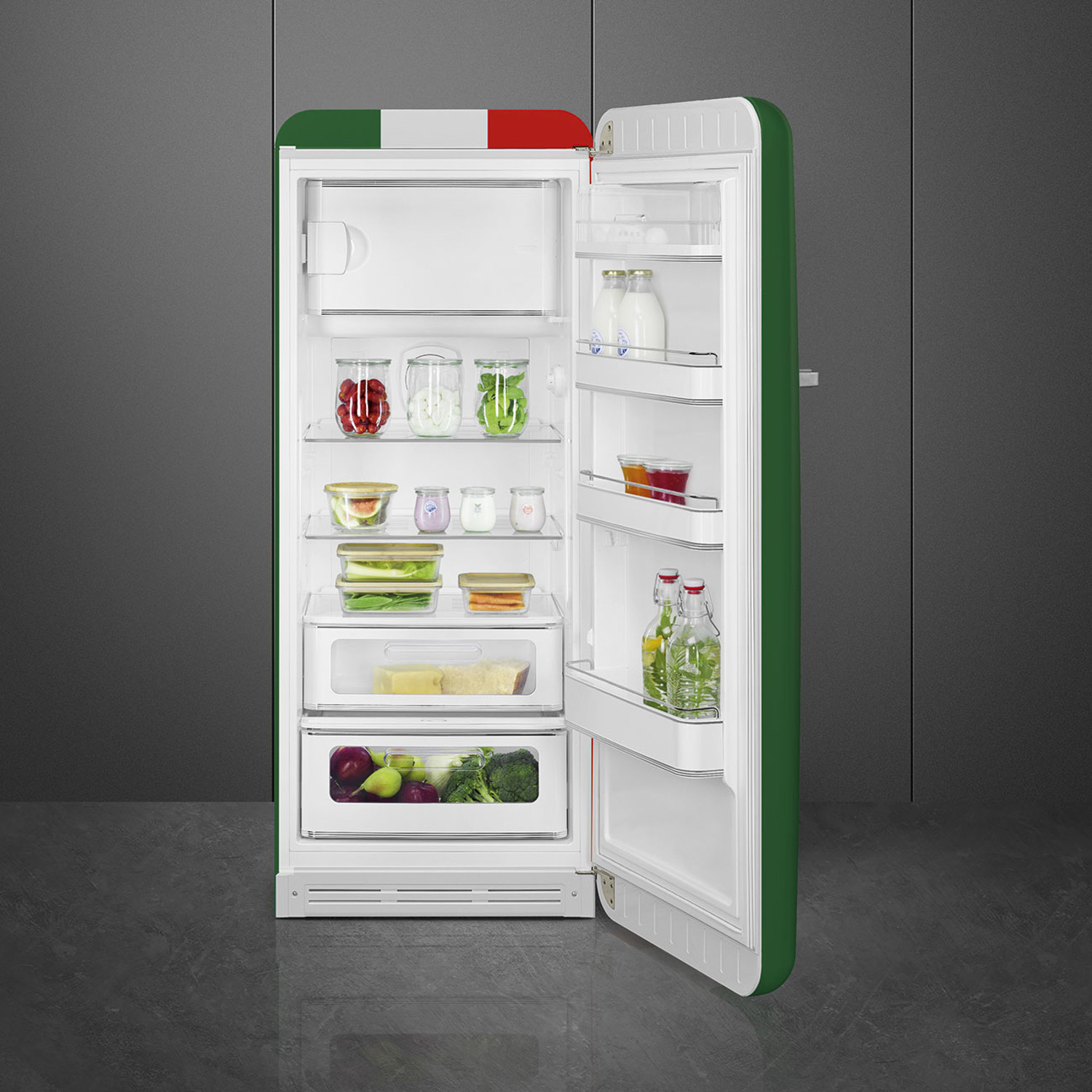 Tủ lạnh SMEG, cửa đơn, độc lập, 50’S STYLE FAB28RDIT5 535.14.537 thiết kế tinh tế, đơn giản nhưng sang trọng