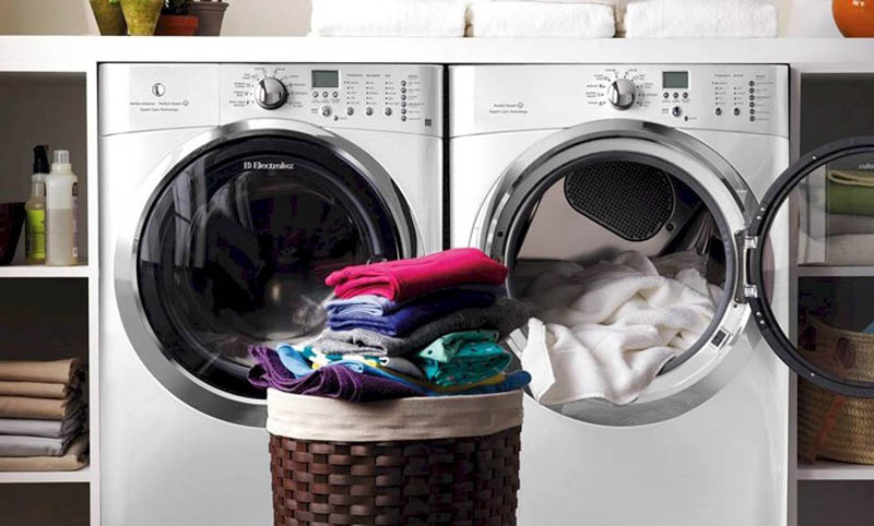 Sử dụng máy giặt sấy hoặc máy sấy