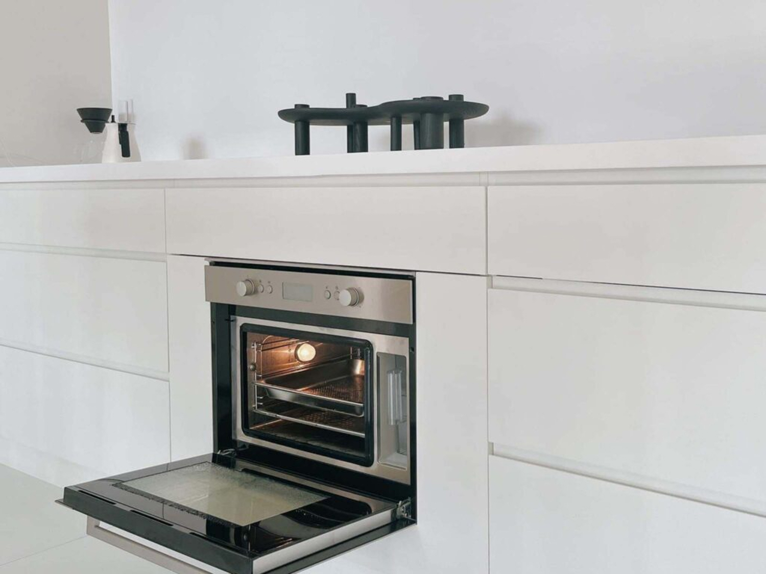 Thiết kế đẹp và tính năng thông minh lò hấp Elica EST 60 IX - PRF0113433 tôn lên vẻ đẹp của căn bếp