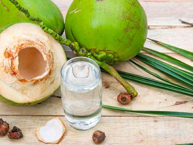 Uống nước dừa giúp hồi phục thể lực sau tập luyện