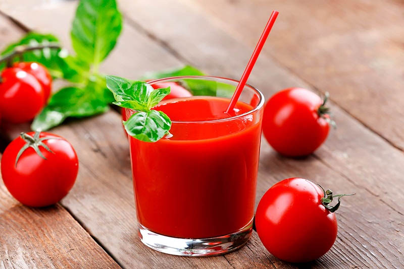Nước ép cà chua giúp giảm cân và làm đẹp da hiệu quả