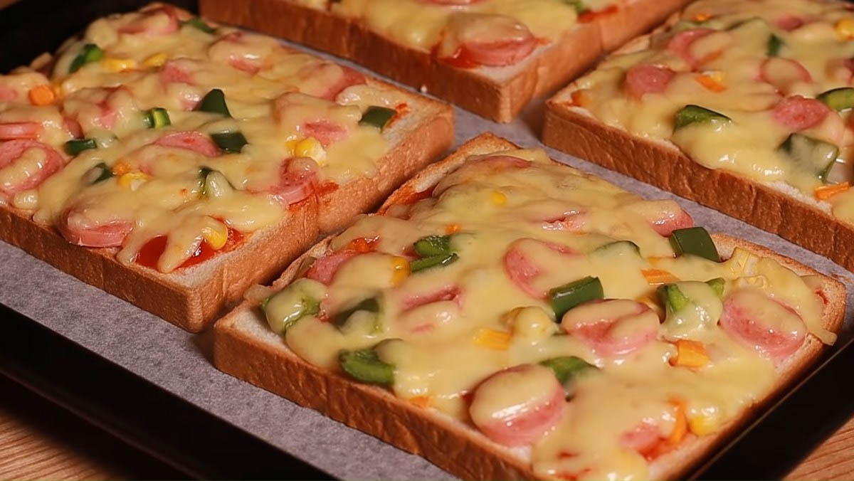 Công thức vào bếp làm pizza bằng bánh mì sandwich