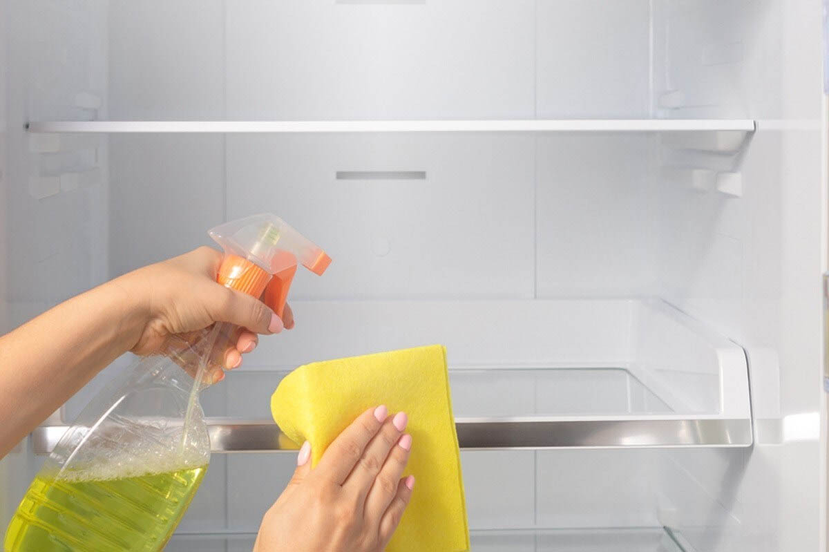 Cách vệ sinh tủ lạnh sạch và hiệu quả có thể áp dụng các bước sau