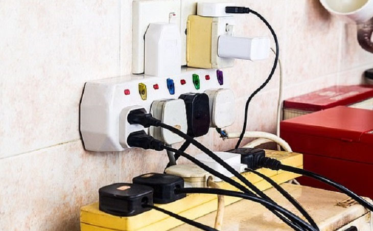 Sử dụng điện với nguồn công suất lớn có thể gây ra lỗi E3 trên bếp điện từ