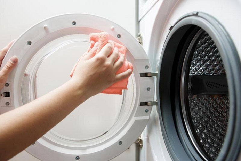 Hãy vệ sinh máy giặt thường xuyên để bảo quản máy một cách tốt nhất