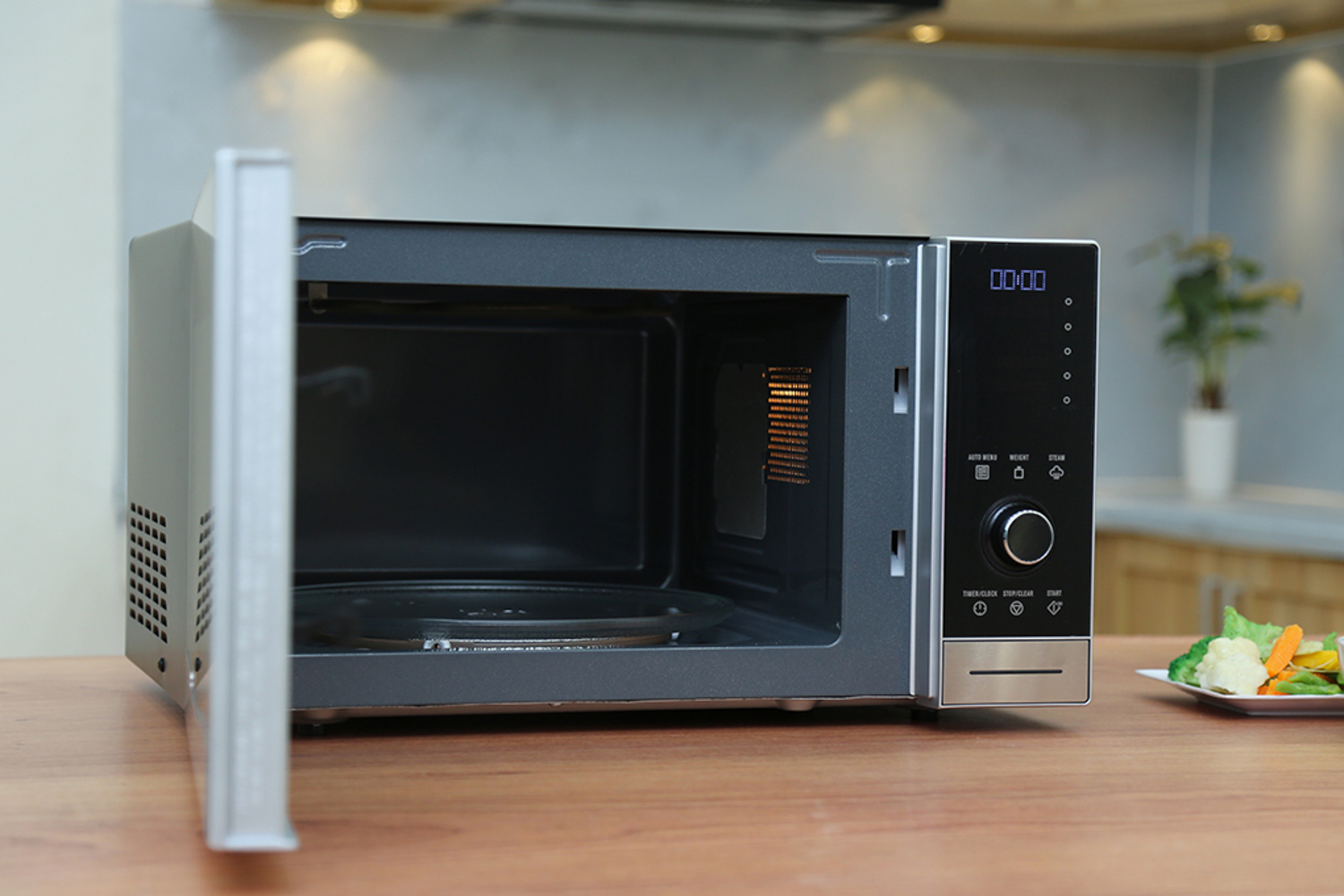 Lò vi sóng Electrolux EMS3085X |A có thiết kế tinh tế, đẹp mắt tôn giá trị thẩm mỹ của toàn khu bếp