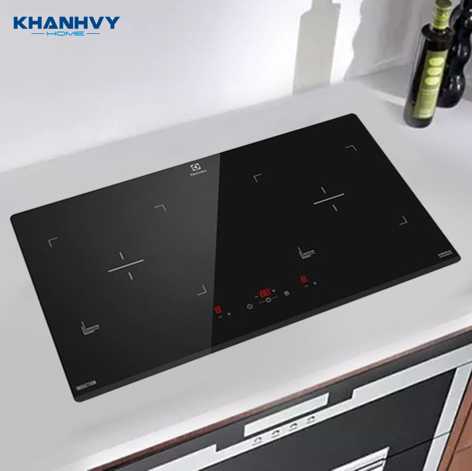  Bếp từ Electrolux EHI7023BA được thiết kế âm tủ sang trọng, hiện đại, phù hợp mọi không gian nhà bếp