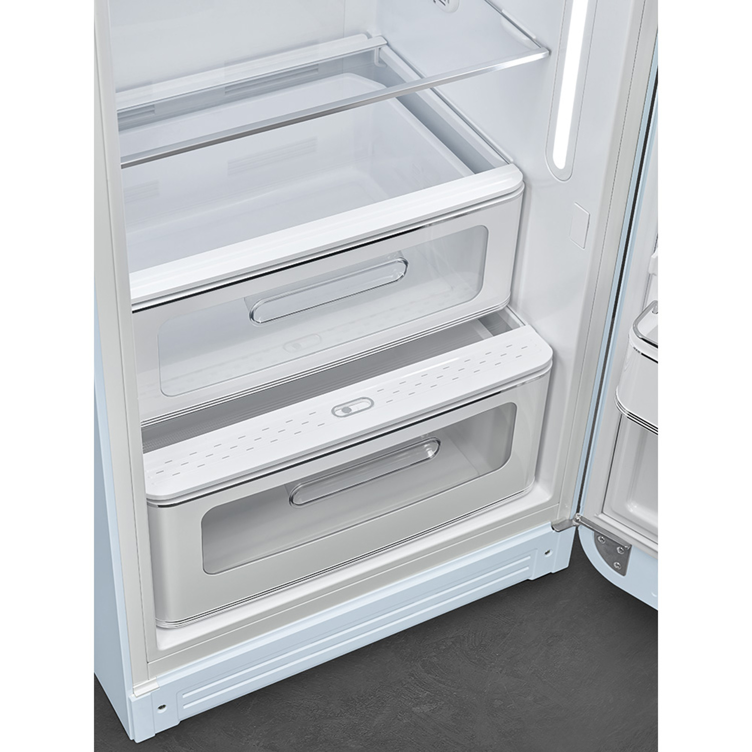 Vệ sinh tủ lạnh thường xuyên để đảm bảo thẩm mỹ, an toàn và hiệu suất hoạt động của tủ