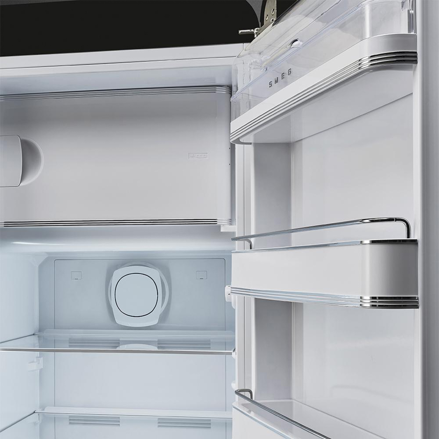 Bên trong các ngăn tủ lạnh âm tủ SMEG CD7276NLD2P1 536.14.947