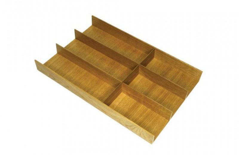 Phụ kiện chia hộc tủ Rockenhausen – Khay chia cho tủ bếp bằng gỗ sồi 556.03.400 tại Khánh Vy Home được làm bằng gỗ sồi tự nhiên chắc chắn