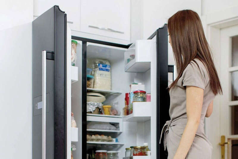 Không mở tủ lạnh thường xuyên để tiết kiệm điện