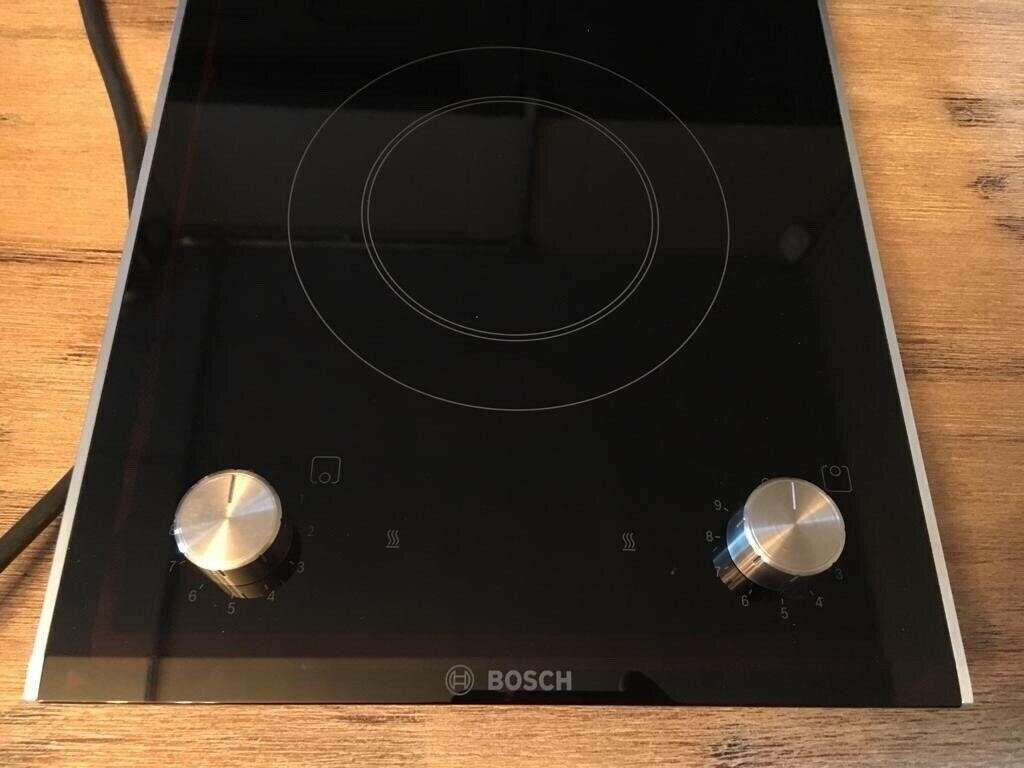 Điều khiển nút vặn của bếp điện Domino Bosch PKF375V14E