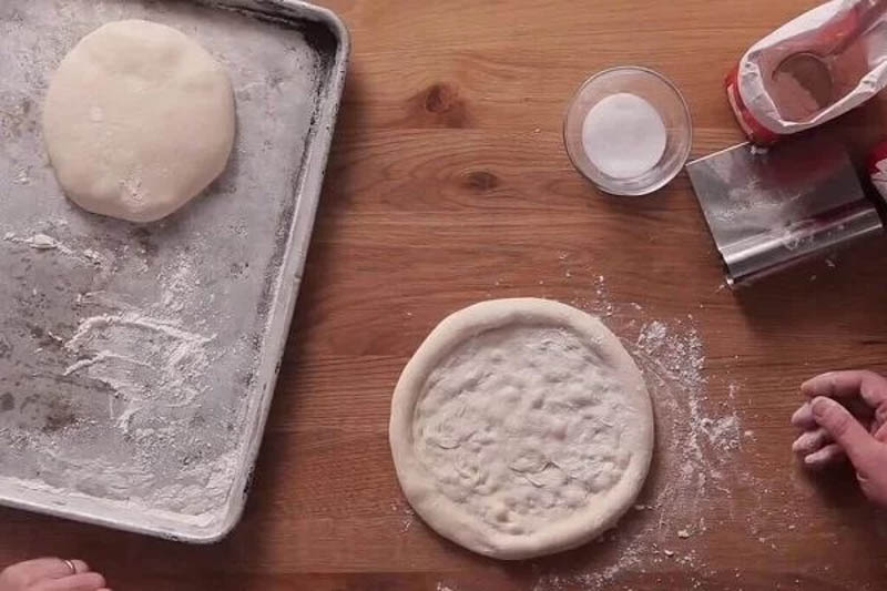 Tạo hình viền bánh dày hơn phần vỏ bánh bên trong