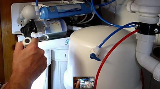 Máy lọc nước không ra nước có thể do máy bị AIR khí