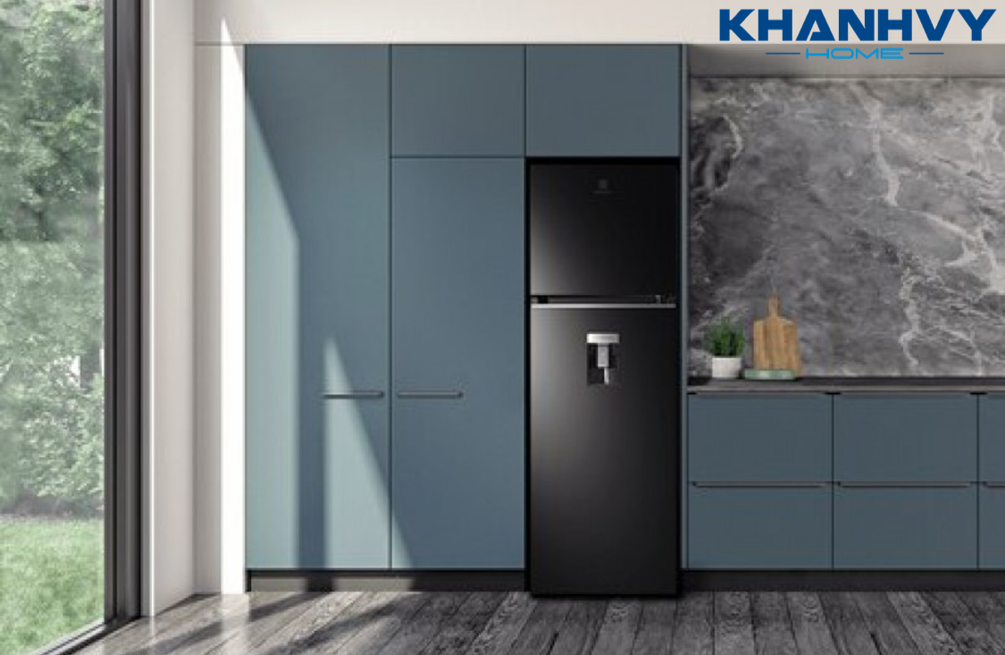 Tủ lạnh Electrolux ETB3740K-H là dạng tủ ngăn đá trên với dung tích lớn và tích hợp nhiều công nghệ hiện đại, đảm bảo mang lại cho bạn sự tiện nghi hoàn hảo