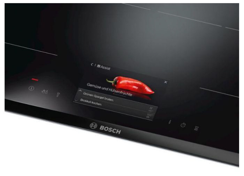  Bếp từ Bosch PXX975KW1E được trang bị màn hình cảm ứng điều khiển TFT vô cùng nhạy bén và chính xác, cùng khả năng kết nối wifi có thể theo dõi và điều khiển bếp từ xa