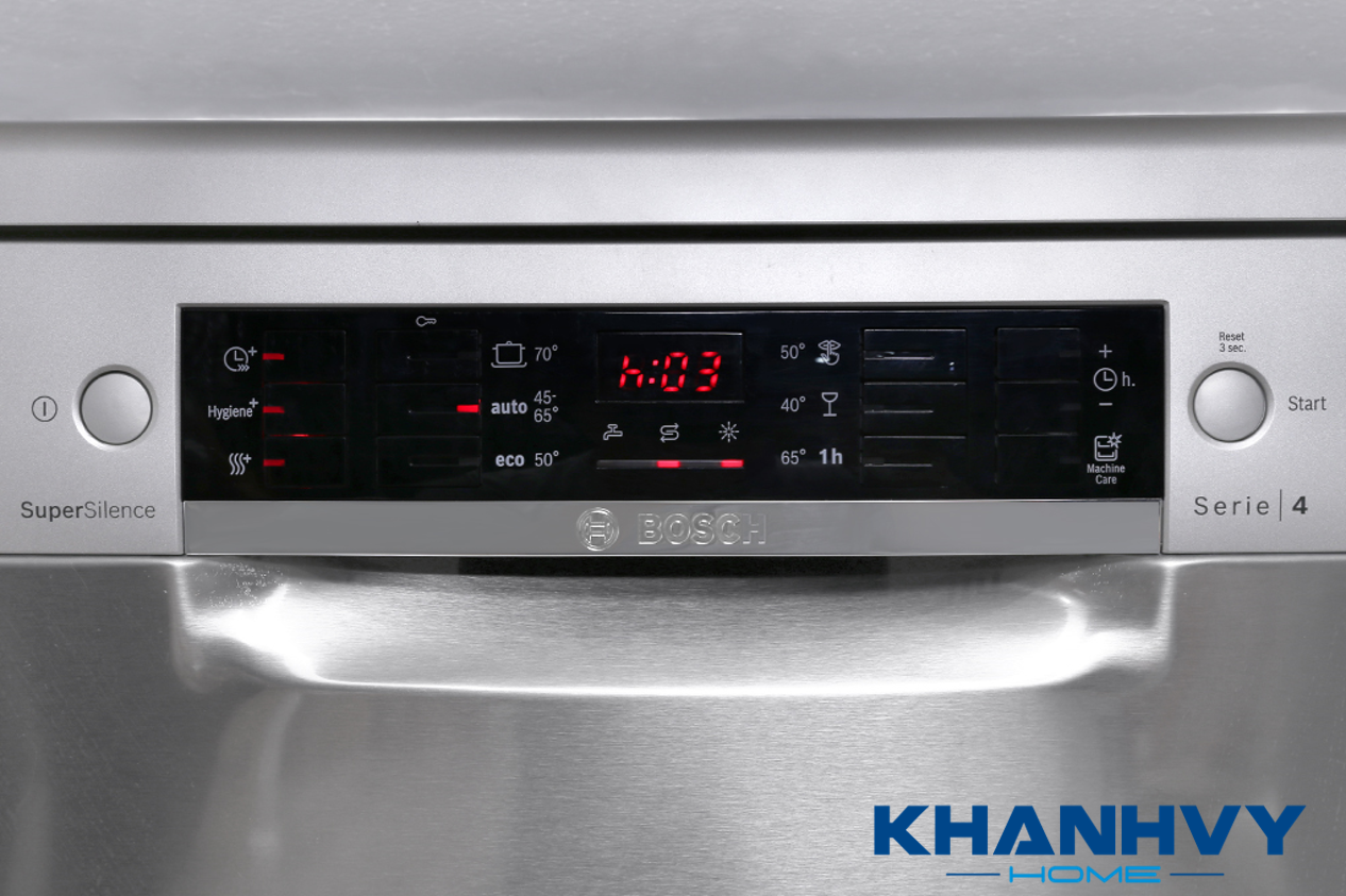 Máy rửa chén được trang bị điều khiển nút nhấn cùng 6 chương trình được cài đặt sẵn