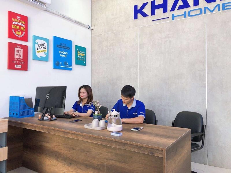 Đội ngũ nhân viên của Khánh Vy Home luôn sẵn lòng hỗ trợ, giải đáp thắc mắc của quý khách hàng