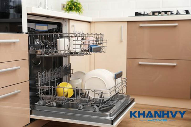 Bạn có thể chọn máy rửa bát âm tủ để căn bếp trông gọn gàng hơn