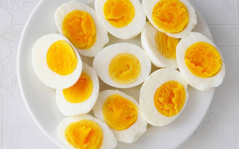 Chỉ nên sử dụng trứng bảo quản trong tủ lạnh trong vòng tối đa 7 ngày - Ảnh Internet.