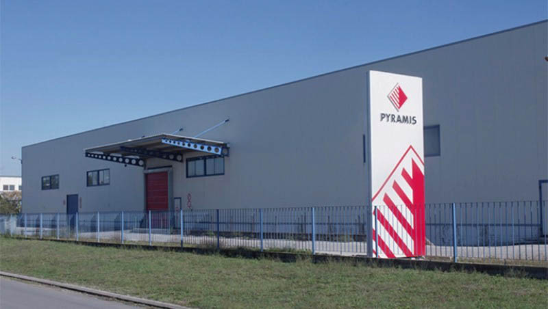 Nhà máy của tập đoàn Pyramis
